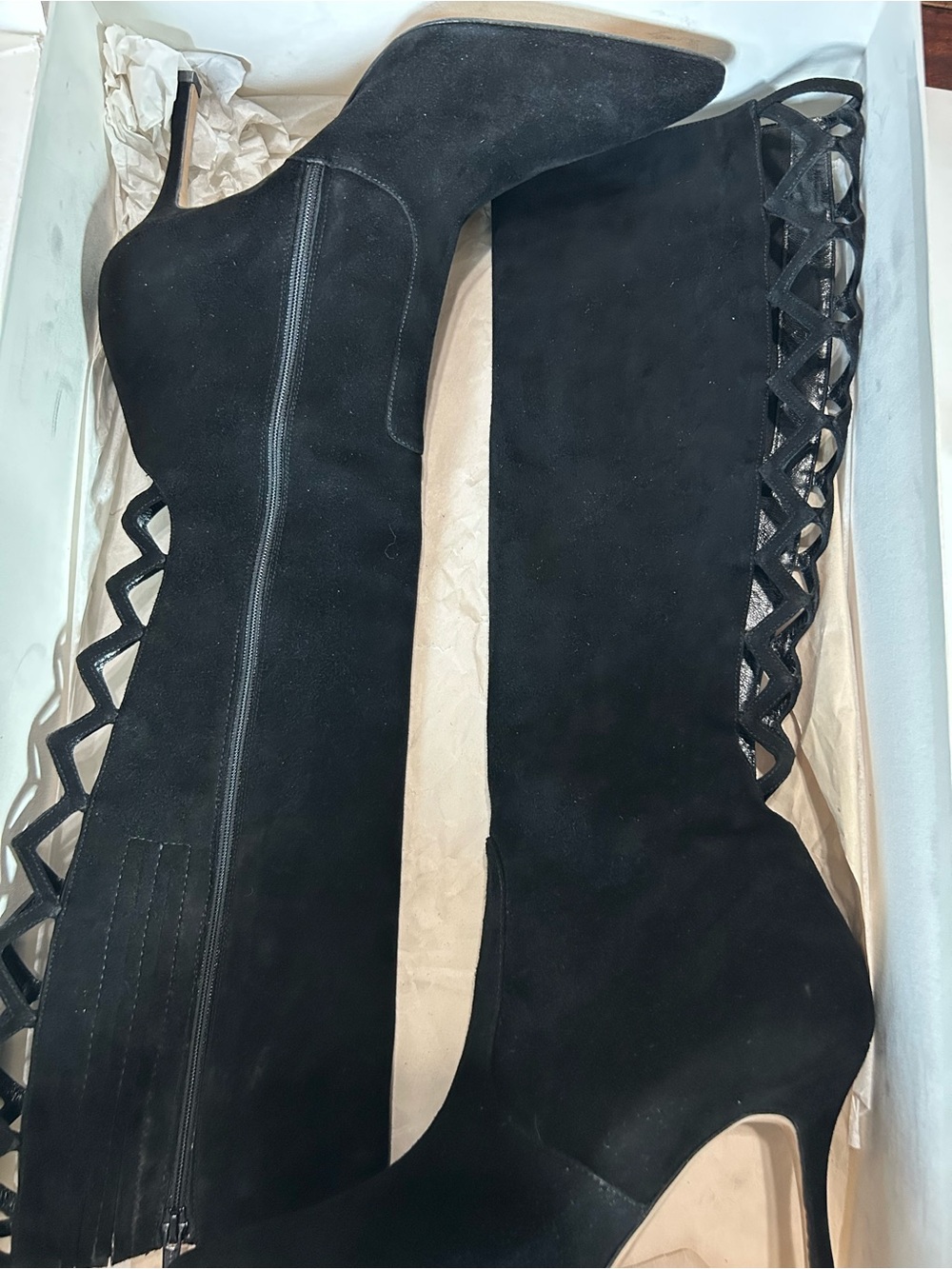 MANOLO BLAHNIK